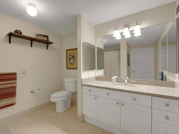 300 Mamaroneck Avenue 831, White Plains NY 10605