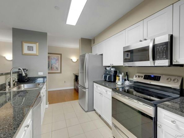 300 Mamaroneck Avenue 831, White Plains NY 10605