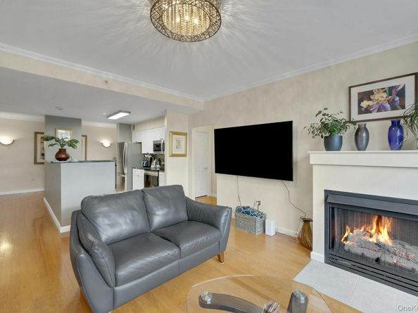 300 Mamaroneck Avenue 831, White Plains NY 10605