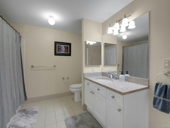 300 Mamaroneck Avenue 831, White Plains NY 10605