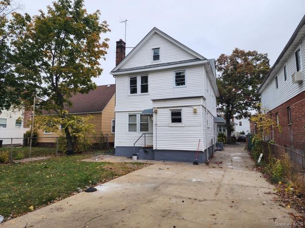 22126 134th Road, Springfield Gardens NY 11413