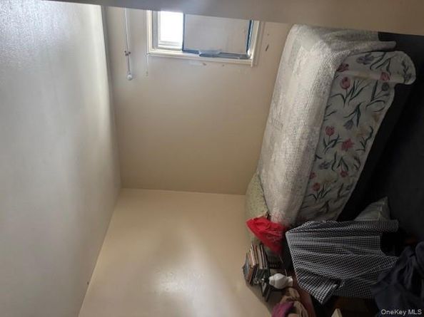 21215 104th Road, Queens Village NY 11429