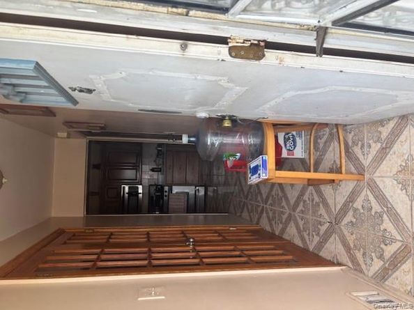 21215 104th Road, Queens Village NY 11429