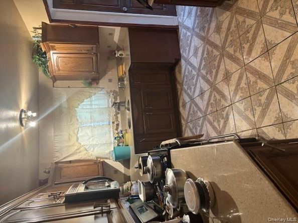 21215 104th Road, Queens Village NY 11429