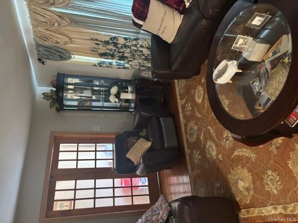 21215 104th Road, Queens Village NY 11429