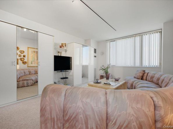 27010 Grand Central Parkway 21M, Floral Park NY 11005