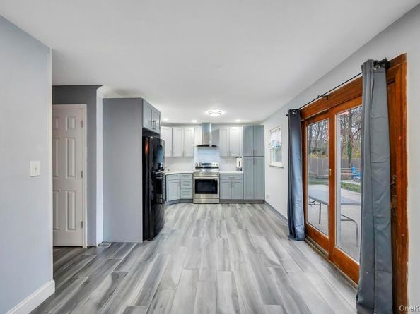 154 Woodland Avenue, Central Islip NY 11722