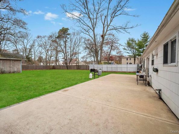 154 Woodland Avenue, Central Islip NY 11722