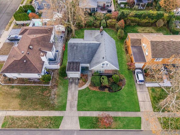 78 Patton Boulevard, New Hyde Park NY 11040