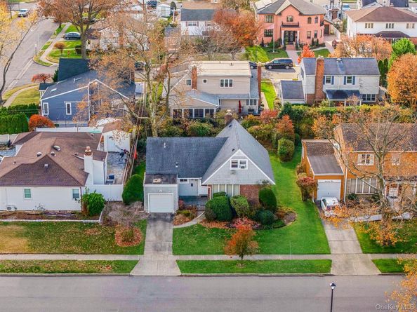 78 Patton Boulevard, New Hyde Park NY 11040