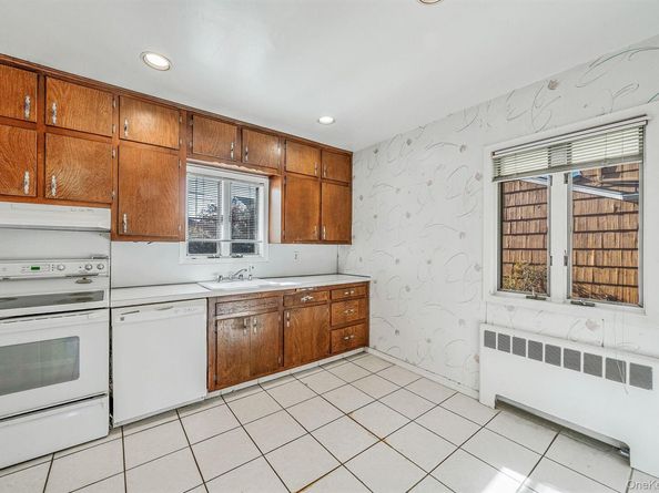 78 Patton Boulevard, New Hyde Park NY 11040