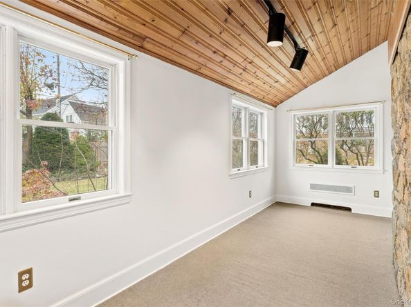 1 Winslow Circle, Tuckahoe NY 10707