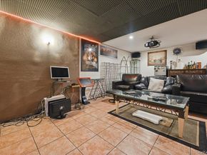 6239 Douglaston Parkway 19, Douglaston NY 11362