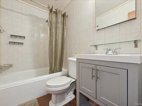 6239 Douglaston Parkway 19, Douglaston NY 11362