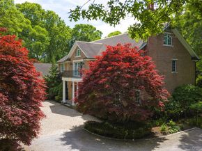 10 Emerson Court, Hampton Bays NY 11946