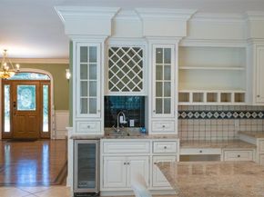10 Emerson Court, Hampton Bays NY 11946
