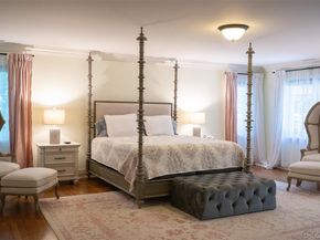 10 Emerson Court, Hampton Bays NY 11946