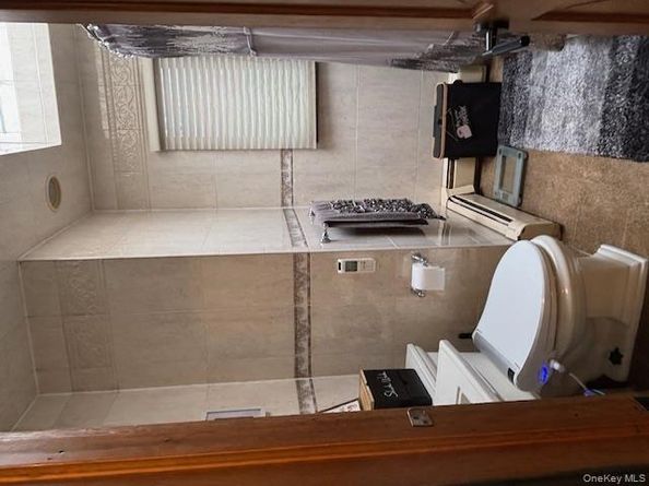 461 1st Avenue, Lindenhurst NY 11757