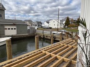 461 1st Avenue, Lindenhurst NY 11757