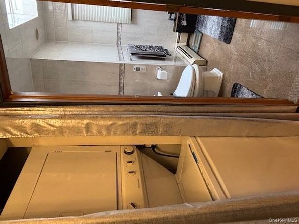 461 1st Avenue, Lindenhurst NY 11757