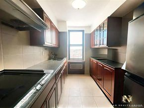 42-26 81 St 7, Elmhurst NY 11373