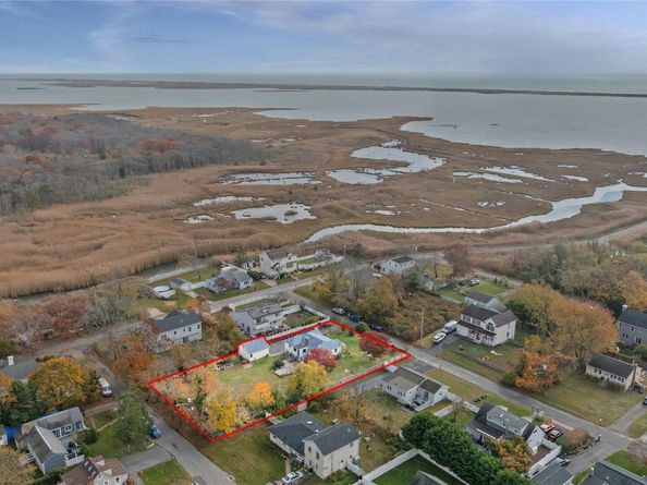 1 Elm Road E, Mastic Beach NY 11951