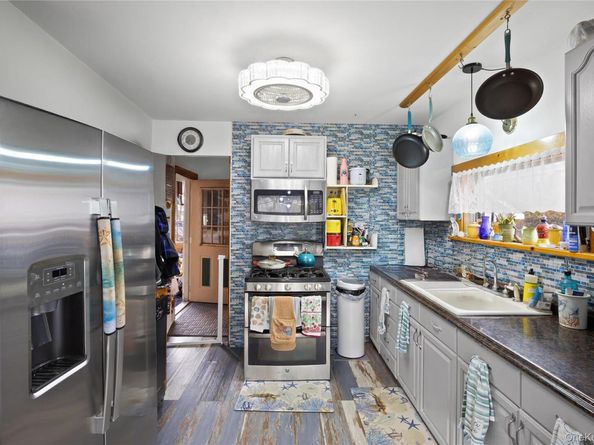 1 Elm Road E, Mastic Beach NY 11951