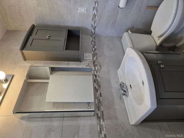 84-01 Main Street 506, Briarwood NY 11435