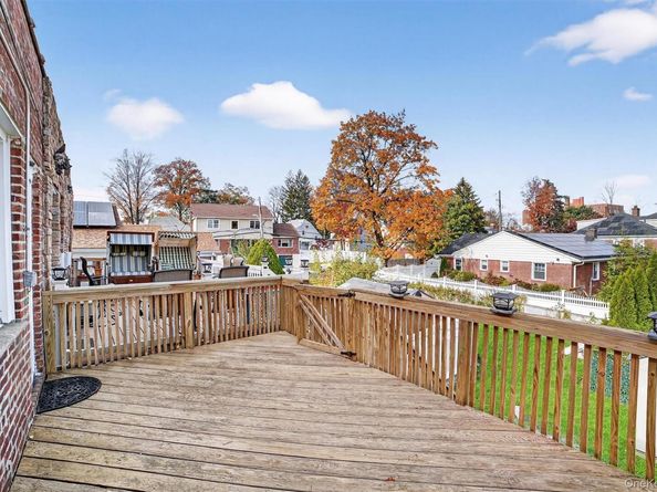 223 1/2 Delano W Avenue, Yonkers NY 10704