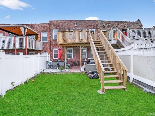 223 1/2 Delano W Avenue, Yonkers NY 10704