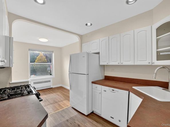 223 1/2 Delano W Avenue, Yonkers NY 10704