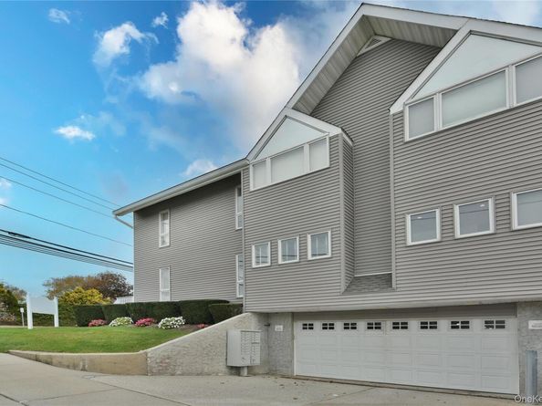 142 I U Willets Road, Albertson NY 11507