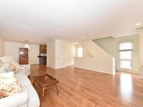 142 I U Willets Road, Albertson NY 11507