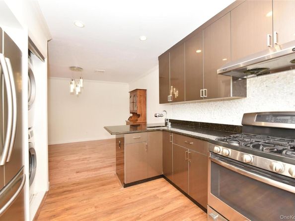 142 I U Willets Road, Albertson NY 11507