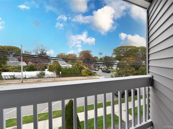 142 I U Willets Road, Albertson NY 11507