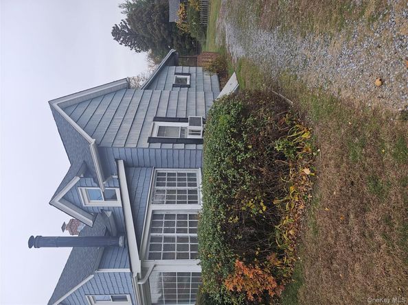 49 Arnold Avenue S, West Babylon NY 11704