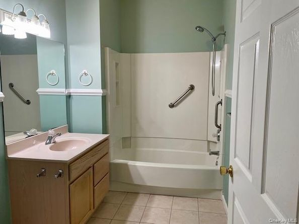 6 Oyster Cove Lane, Blue Point NY 11715