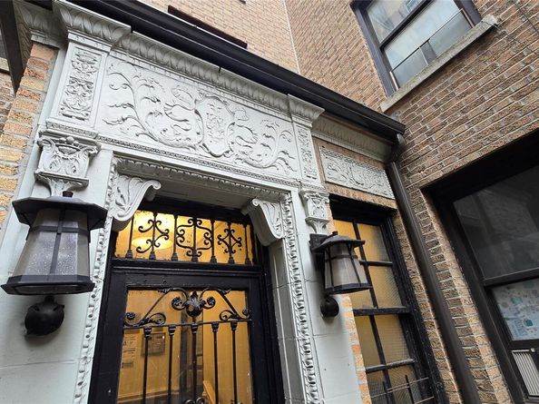 148-09 Northern Boulevard 2O, Flushing NY 11354