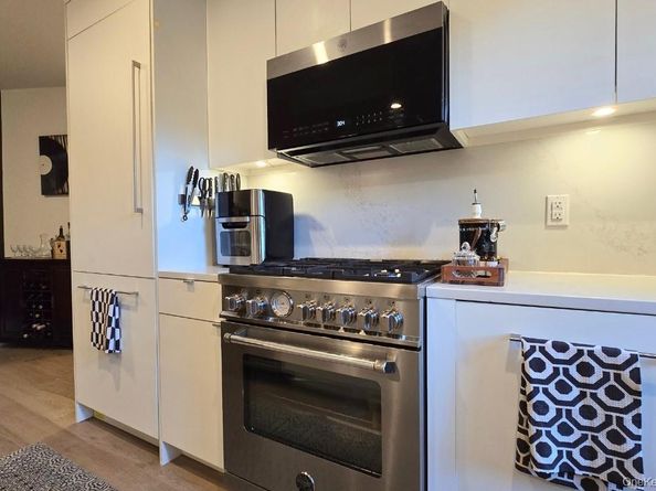 148-09 Northern Boulevard 2O, Flushing NY 11354