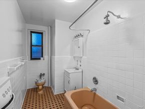 35-30 73 Street 1F, Jackson Heights NY 11372