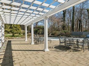 31 Fox Hunt Lane, Cold Spring Harbor NY 11724