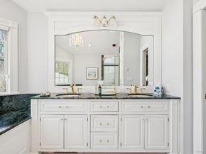 31 Fox Hunt Lane, Cold Spring Harbor NY 11724