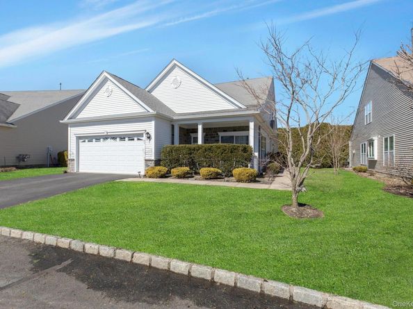 43 Louden Loop, Mount Sinai NY 11766