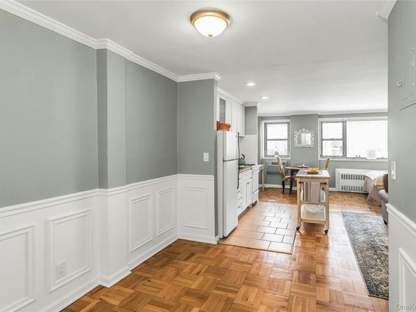 315 Atlantic Avenue 1N, East Rockaway NY 11518