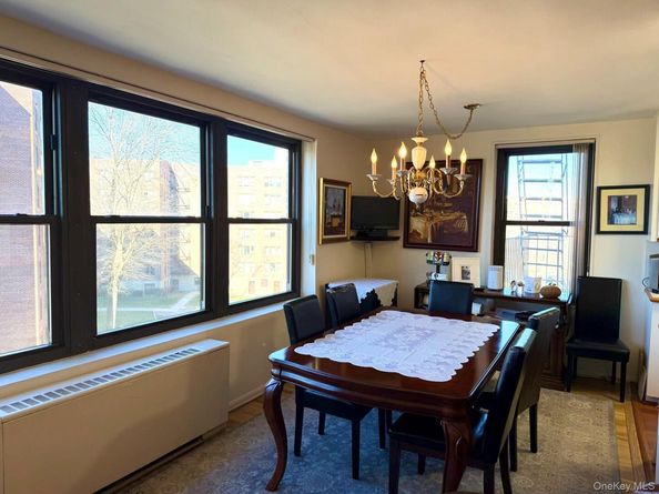 209-39 23 Ave 4K, Bayside NY 11360