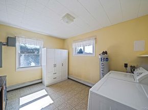 7 Woodpecker Lane, Levittown NY 11756