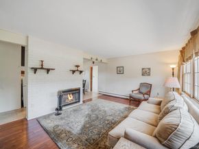 7 Woodpecker Lane, Levittown NY 11756