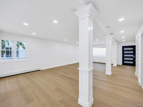 94 jeffery Lane, Oceanside NY 11572