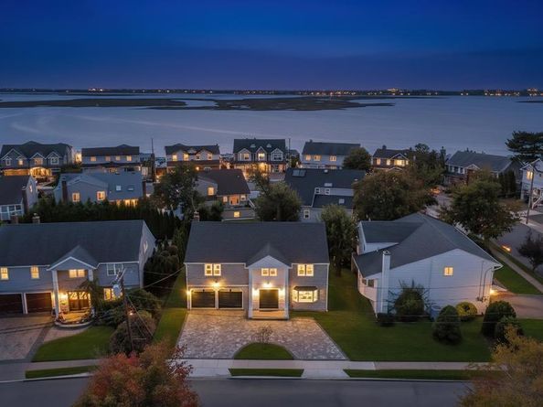 94 jeffery Lane, Oceanside NY 11572