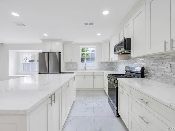 94 jeffery Lane, Oceanside NY 11572